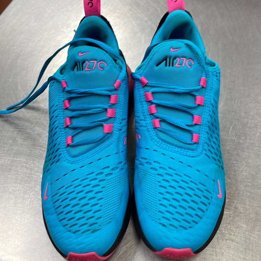 Nike air270